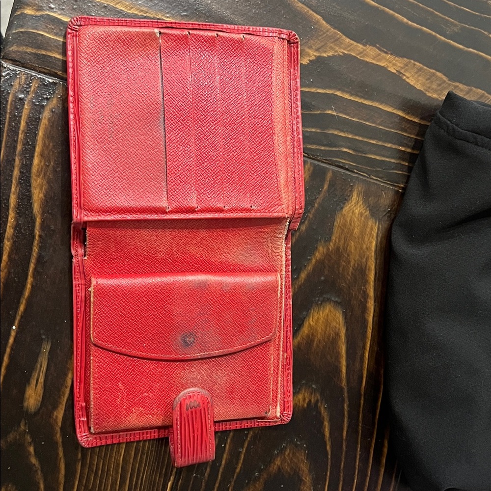 Red Epi Wallet LV red epi bifold wallet Louis Vuitton - Picture 2 of 8